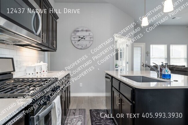 Building Photo - 12437 Native Hill Dr