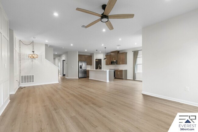 Building Photo - 249 Montgomery Ct