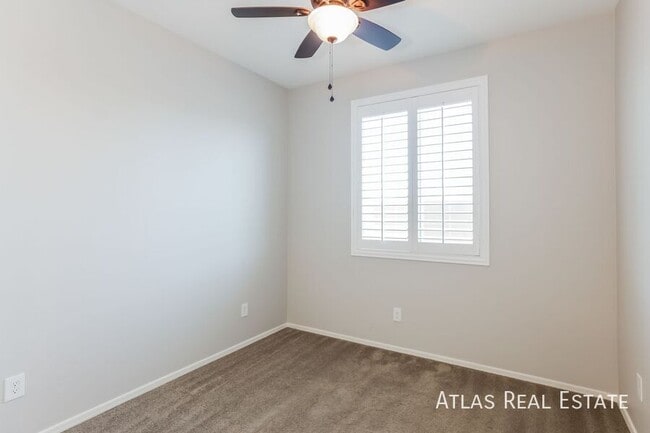 Building Photo - 18326 W Via Del Sol