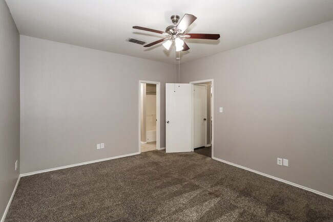 Building Photo - 13332 Dove Ranch Rd