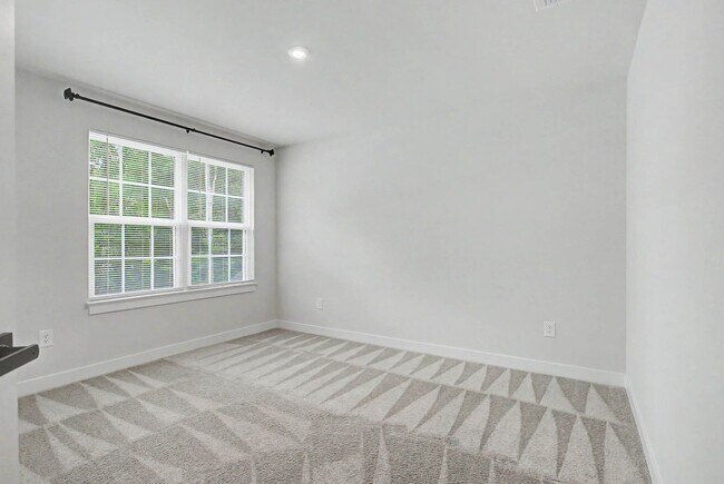 Building Photo - 239 Darden Dr