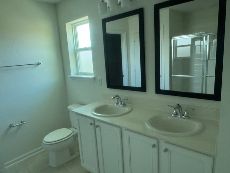 Building Photo - 63 Stonecrest Dr