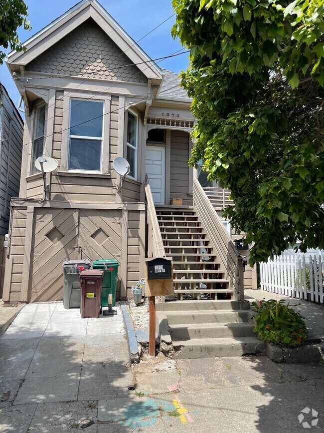 Building Photo - 1070 54th St