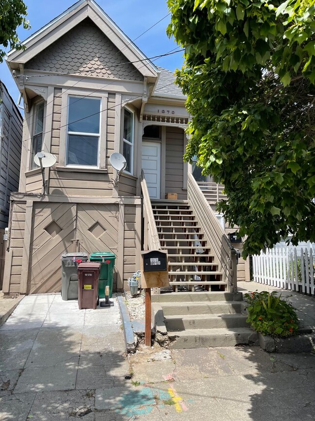 Primary Photo - 1070 54th St