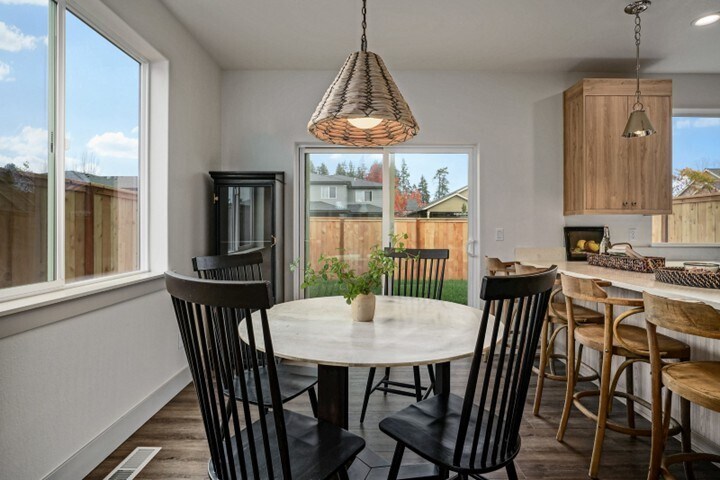 Building Photo - 1319 Oppek St NE