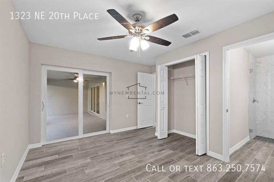 Building Photo - 1323 NE 20th Pl