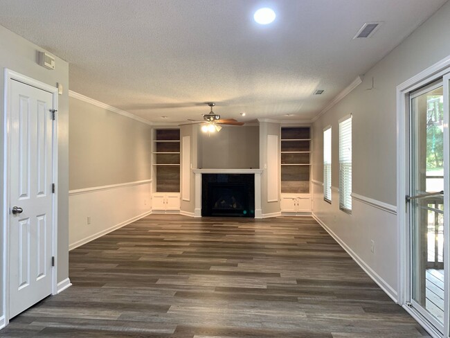 Building Photo - Spacious 2 Story Home In Raleigh, Availabl...