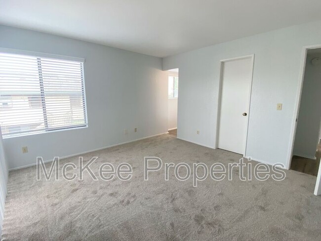 Building Photo - 4534 W Point Loma Blvd
