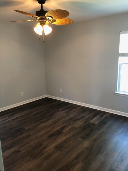 Building Photo - 1497 Swamp Fox Ln