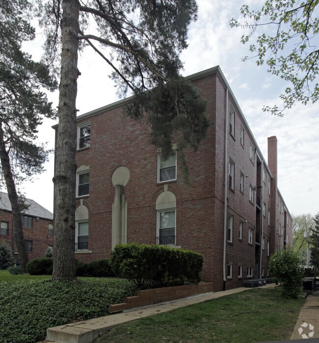 Building Photo - 7506 Cromwell Dr