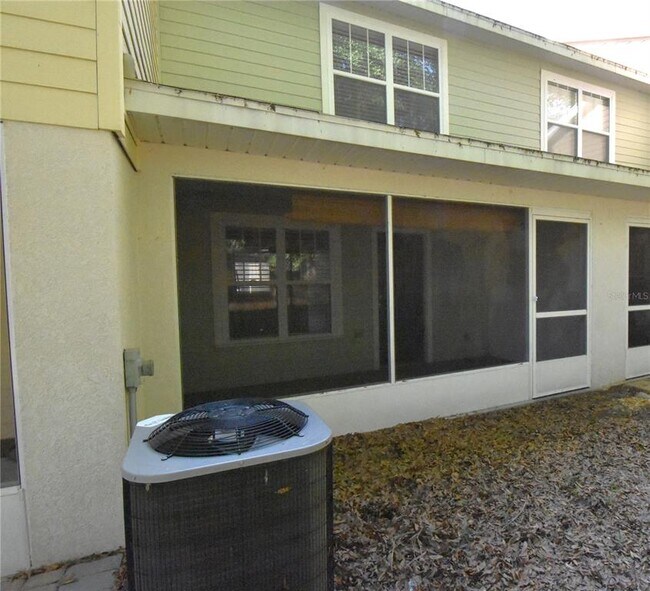 Building Photo - 4663 SW 48th Dr