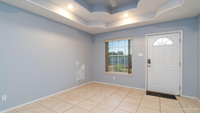 Building Photo - 17 Greenland Cir S