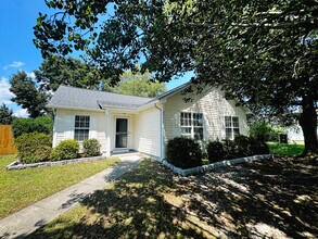 Building Photo - 2711 Ashby Dr