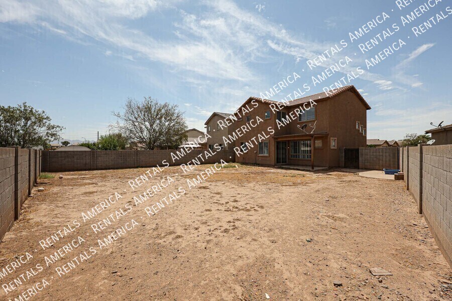 Building Photo - 3825 S 60th Dr