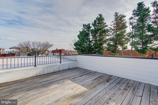 Building Photo - 2228 13th St NW