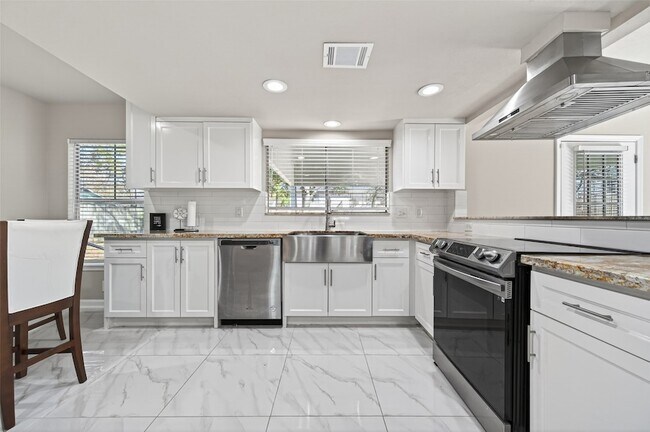 Building Photo - 23418 Briarcreek Blvd