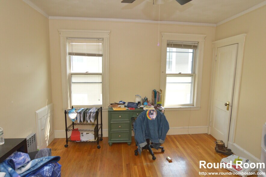 Building Photo - 266 Market St