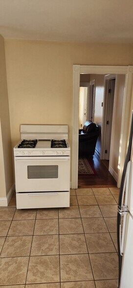 Building Photo - 1320 Cranston St