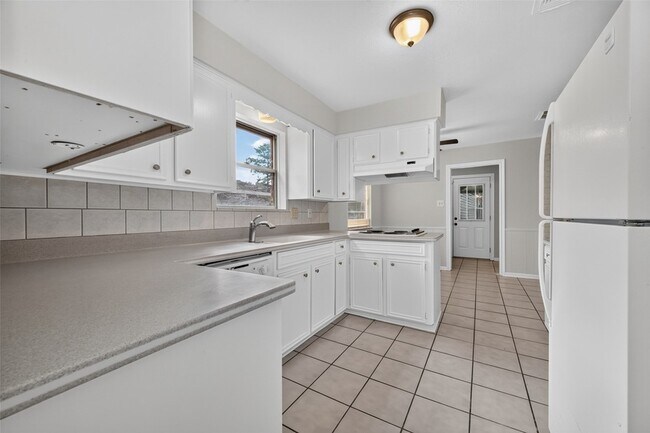 Building Photo - 25515 Stone Mill Ln
