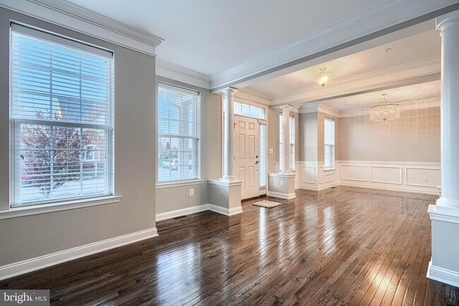 Building Photo - 601 Long Wall Dr