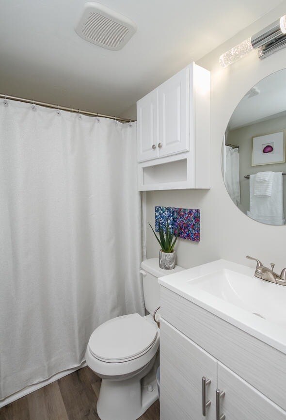 Building Photo - 1002 Windsong Cir