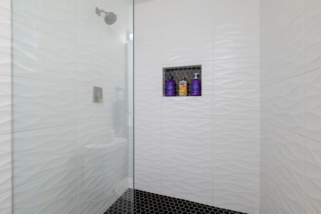Building Photo - 7520 Sequoia Ct