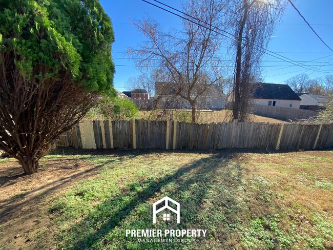 Building Photo - 5950 Chadwell Rd