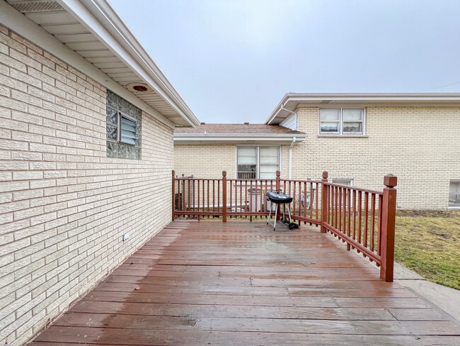 Building Photo - 4716 Thatcher Ave