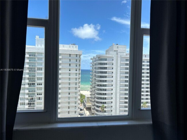 Building Photo - 5600 Collins Ave