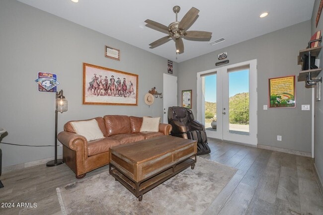 Building Photo - 5861 E Cloud Rd