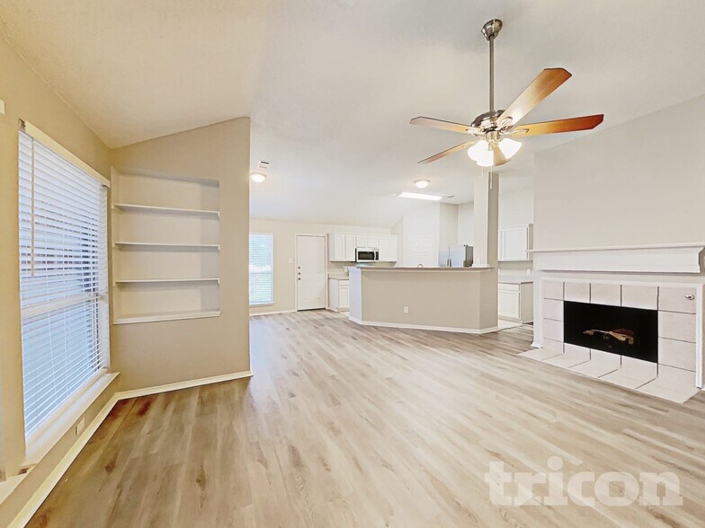 Building Photo - 1703 Ash Ln