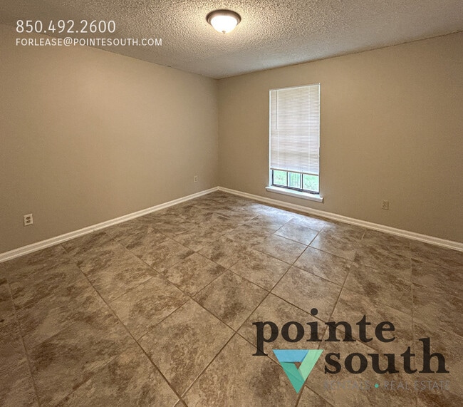 Building Photo - 6424 Schoel Ln