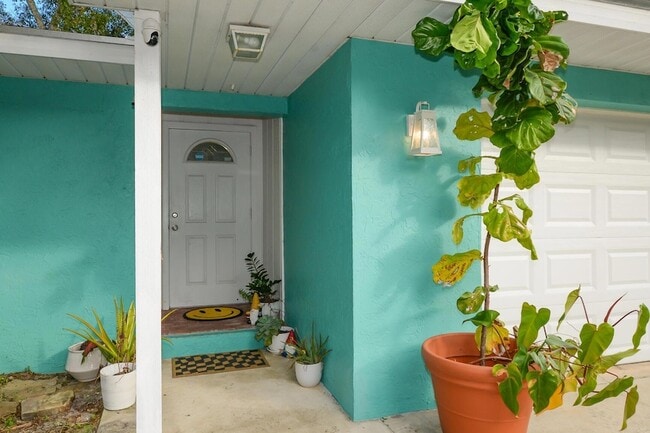 Building Photo - 2386 28th Ave SW