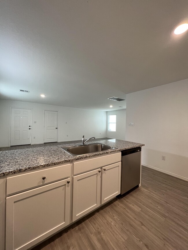 Building Photo - 13819 Llama Pl