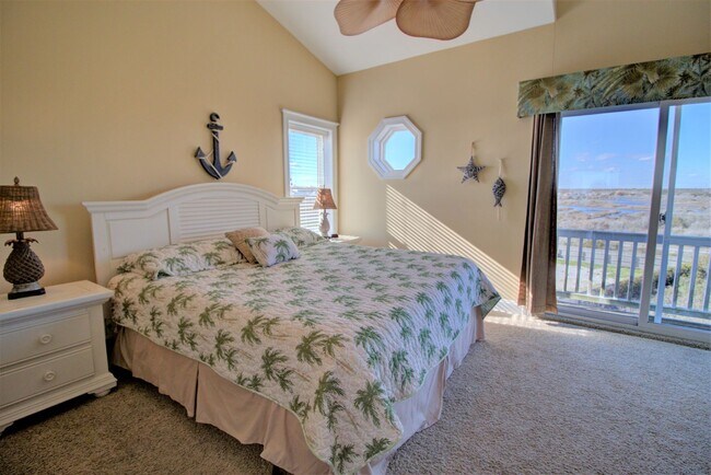 Building Photo - Pet Friendly Off Season Rental 4 Bedroom Oceanfront next to North Topsail Seaview Pier 12/1/2025 ...