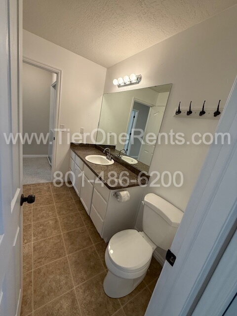 Building Photo - NO DEPOSIT option available for qualified ...