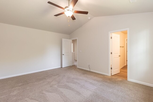 Building Photo - Modern Four Bedroom Home