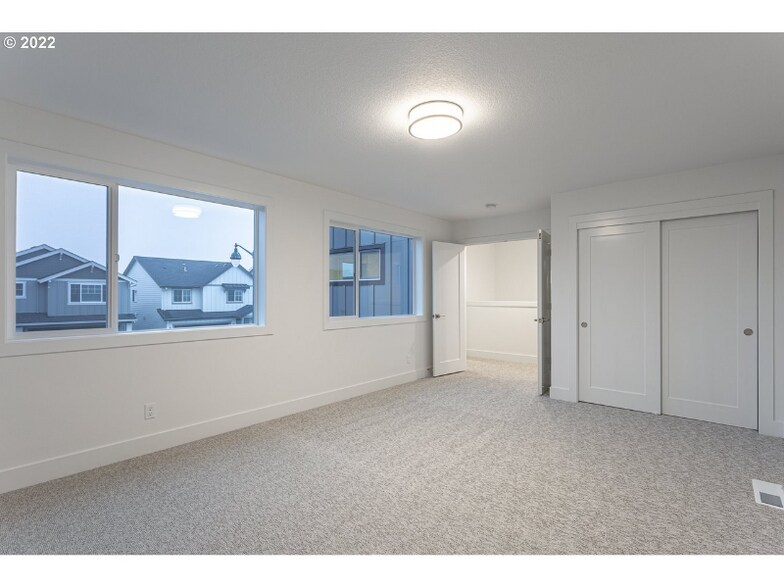 Building Photo - 1651 37th Ave