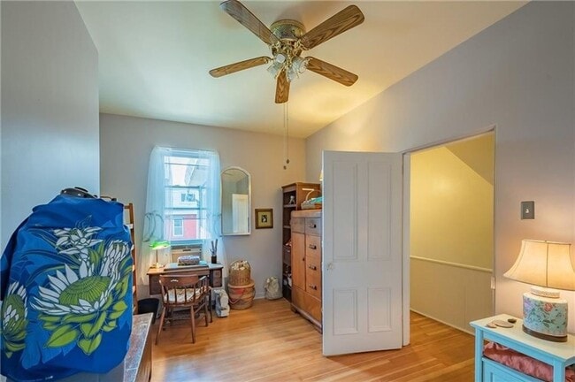 Building Photo - Lawrenceville - 2 BR Single Family Home, Air Condition, Hardwood Floors!