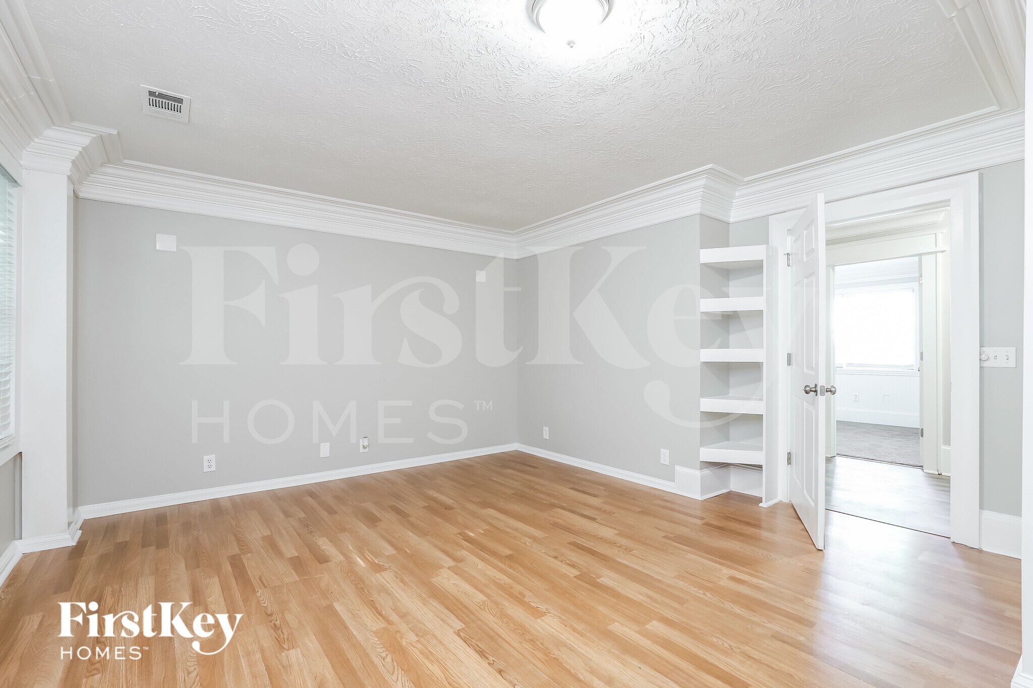 Building Photo - 3640 Palisade Park Dr