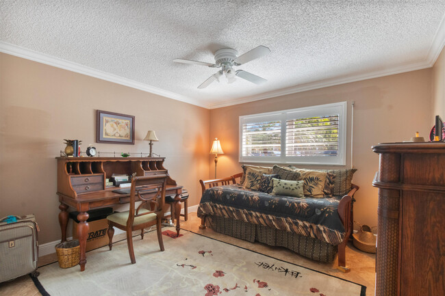 Building Photo - 1198 Hillsboro Mile