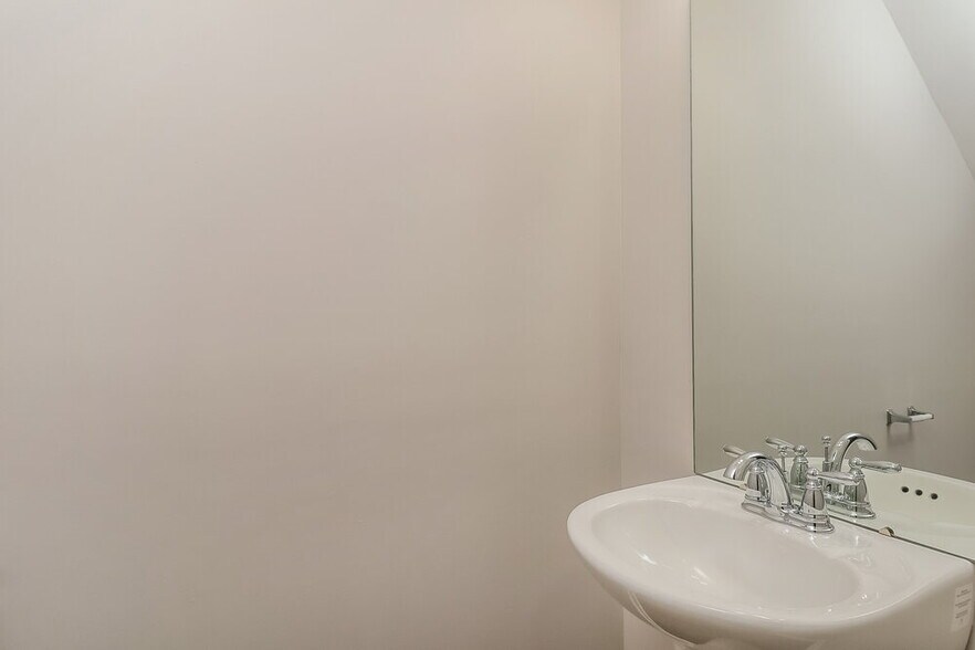 Building Photo - 4331 Drifter Dr