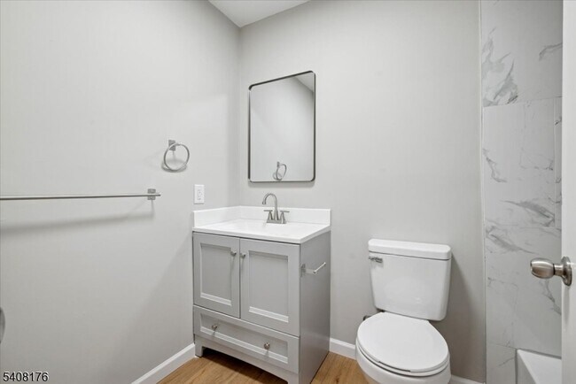 Building Photo - 911 Merritt Dr