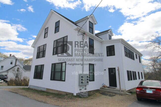 Building Photo - 253 1st NH Turnpike