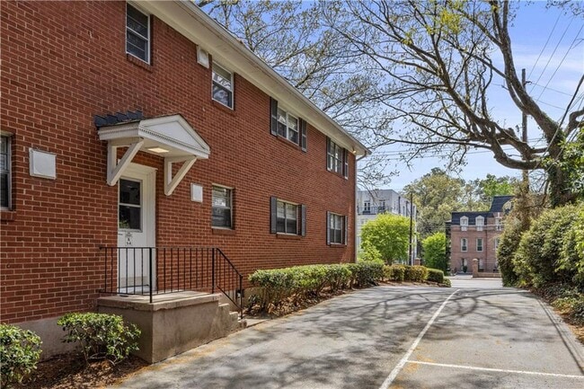 Building Photo - 3660 Peachtree Rd NE