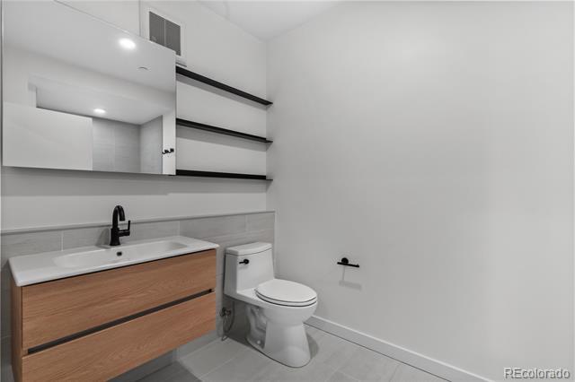 Building Photo - 1601 Park Ave