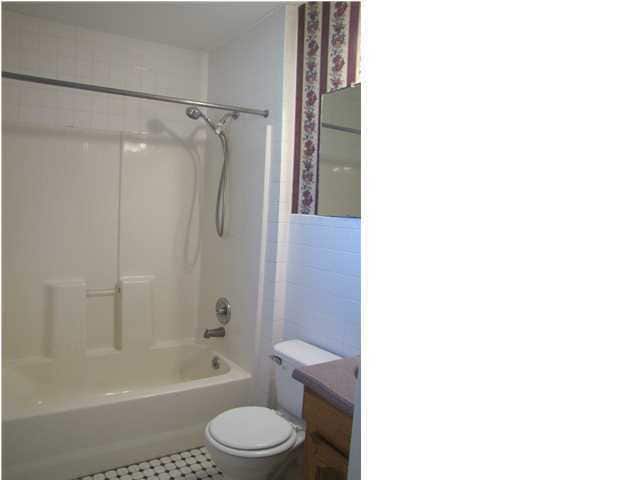Building Photo - 203 Amellia Pl