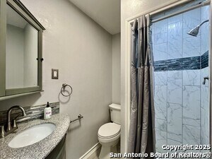 Building Photo - 1305 San Jacinto St