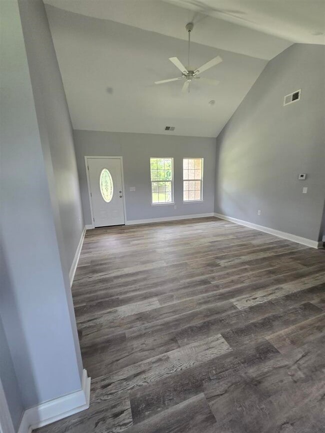 Building Photo - 50 Apple Tree Cove