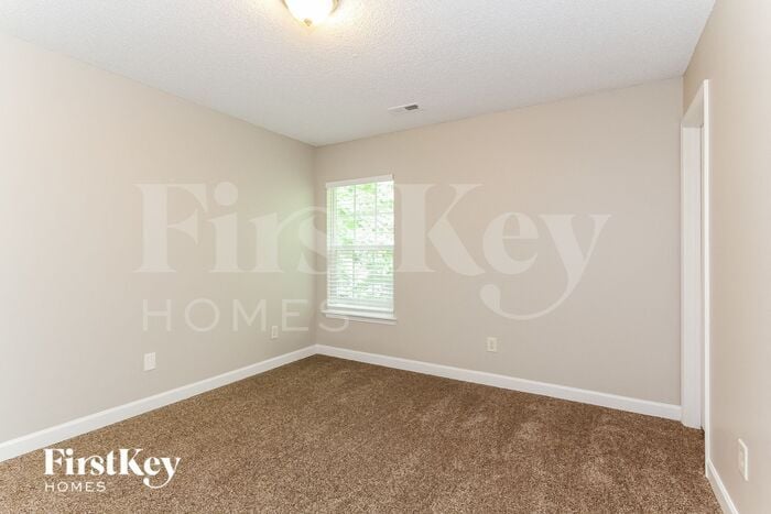 Building Photo - 2217 Thorn Crest Dr